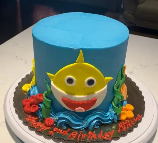 Baby Shark Cake