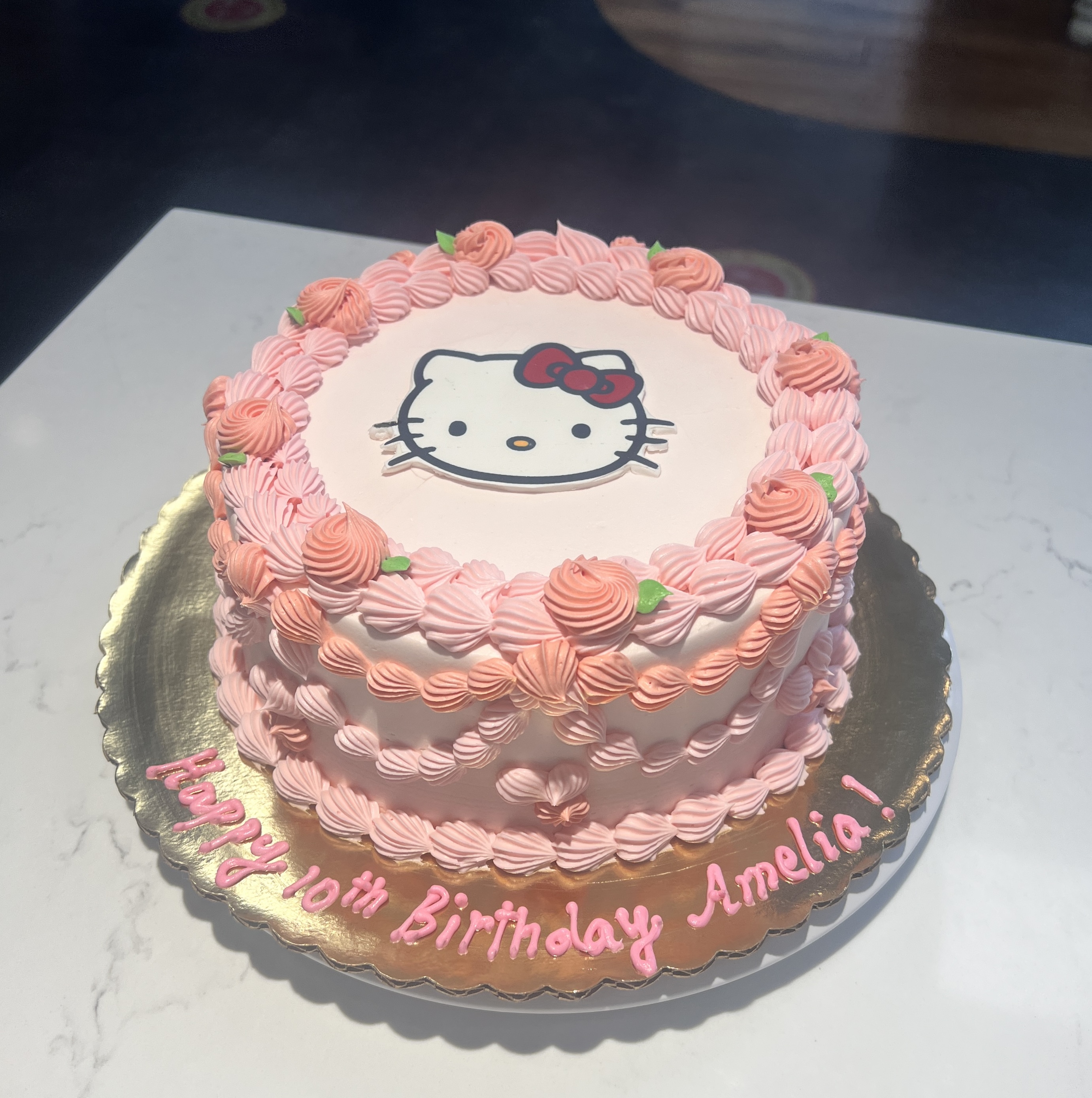 hello kitty cake